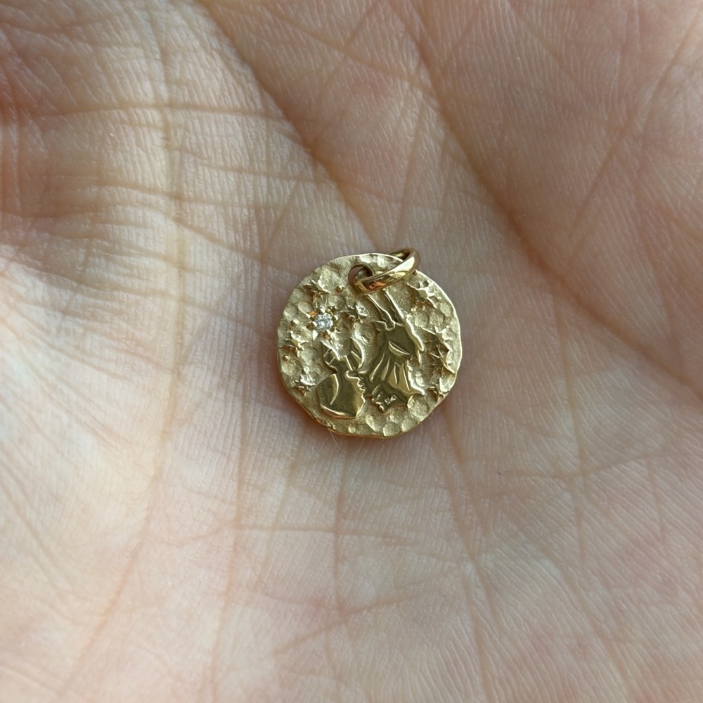 10K Gold Capricorn Zodiac Charm Pendant w/ Natural Diamond - Picture 3 of 5